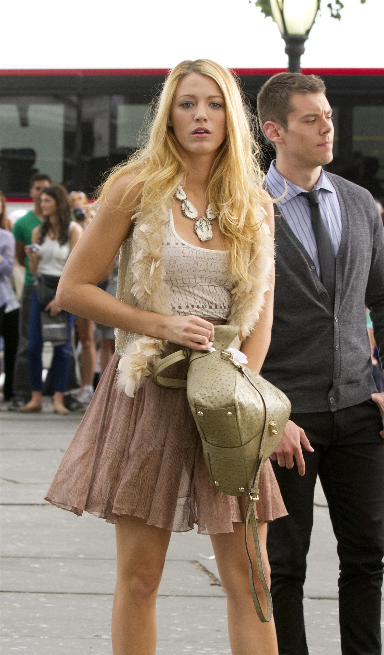 Blake Lively on the set of 'Gossip Girl' shooting on location | Picture 68598